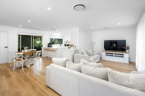 Property photo of 43 Brooklyn Drive Bourkelands NSW 2650