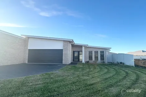 Property photo of 4 Bular Close Old Bar NSW 2430