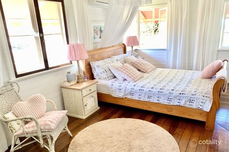 Property photo of 105 Barolin Esplanade Coral Cove QLD 4670