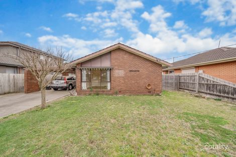 Property photo of 30 Kingswood Avenue Mount Waverley VIC 3149