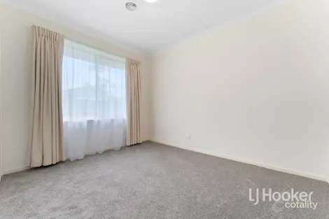 Property photo of 20 Harford Close Lynbrook VIC 3975
