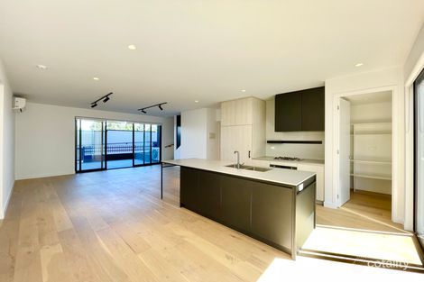 102/28 Paper Trl, Alphington, VIC 3078