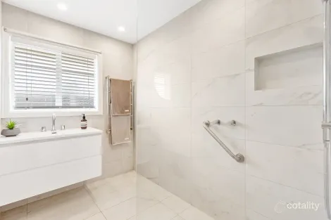Property photo of 6 Emma Court Coburg North VIC 3058