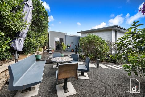 Property photo of 19 Sandon Drive Bulli NSW 2516