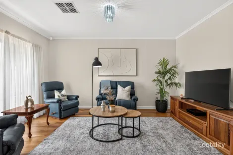 Property photo of 52 Vendale Drive Flagstaff Hill SA 5159