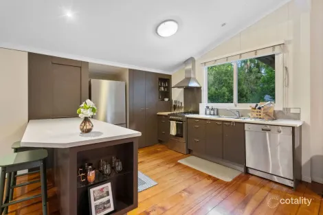 Property photo of 10 Tooth Avenue Paddington QLD 4064