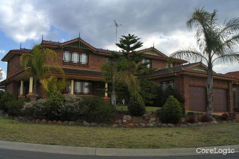 2 Stowe Ct, Wattle Grove, NSW 2173