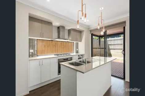 Property photo of 21 Gallivant Drive Doreen VIC 3754
