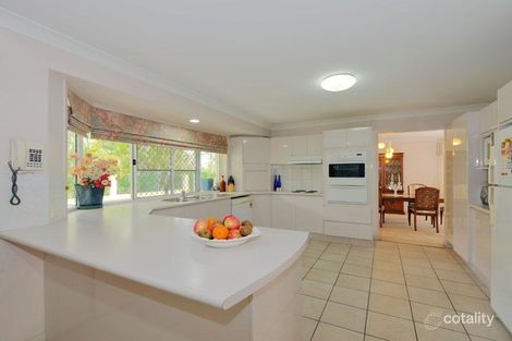Property photo of 1 Saint Andrews Crescent Carindale QLD 4152