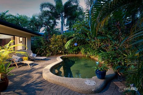 Property photo of 5 Franklin Close Clifton Beach QLD 4879