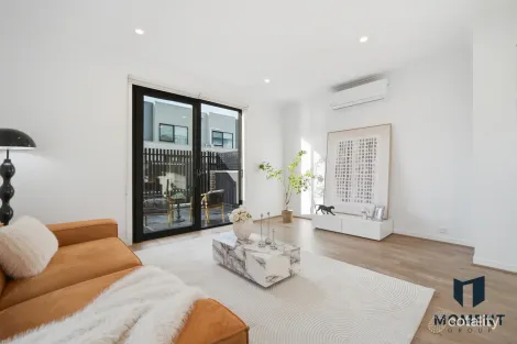 Property photo of 19 Shoreline Crescent Carrum Downs VIC 3201
