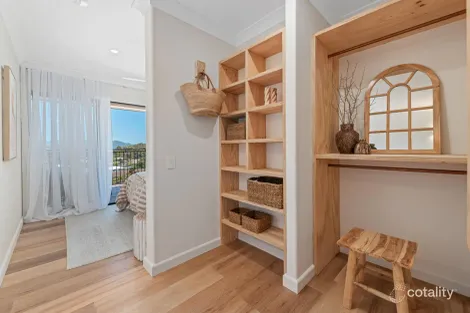 Property photo of 4/27 Gilbert Crescent Castle Hill QLD 4810