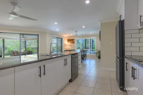 Property photo of 16 Irma Court Benaraby QLD 4680