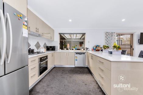 Property photo of 30 Bateman Grove Hampton Park VIC 3976