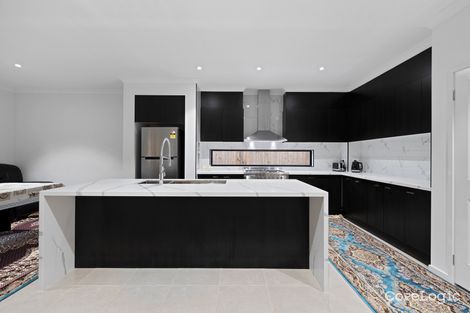 Property photo of 52 City Vista Circuit Cranbourne West VIC 3977
