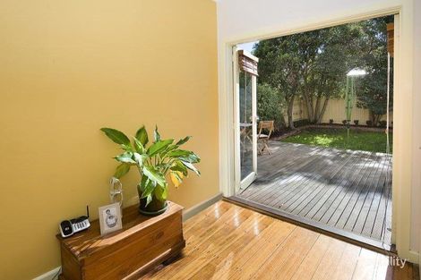 Property photo of 2/21A Great Valley Road Glen Iris VIC 3146