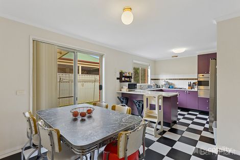 Property photo of 15 Tomkinson Drive Golden Square VIC 3555