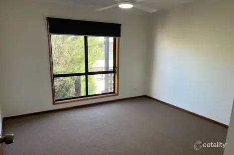 Property photo of 10 Pool Crescent Miranda SA 5700