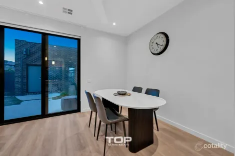 Property photo of 182 Alexander Boulevard Clyde North VIC 3978