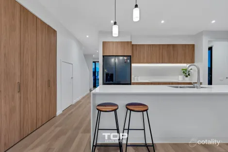 Property photo of 182 Alexander Boulevard Clyde North VIC 3978
