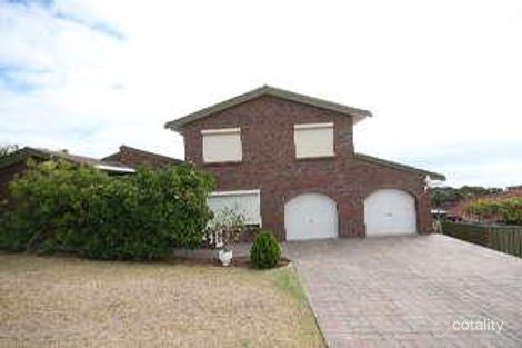 5 Omeo Cl, Hallett Cove, SA 5158