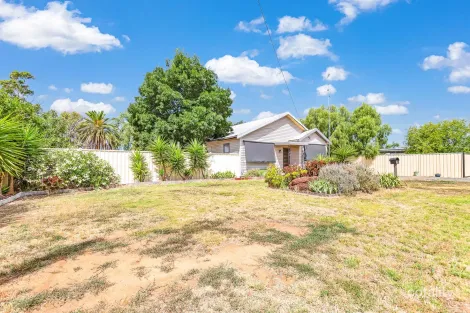 Property photo of 18 Burnes Street Mathoura NSW 2710
