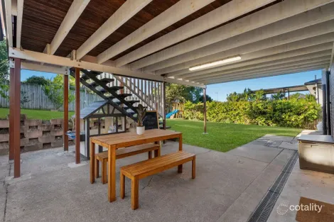Property photo of 4 Pavuvu Street Mansfield QLD 4122