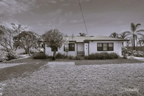 Property photo of 40 Casson Avenue Loxton North SA 5333