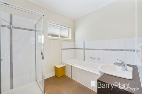 Property photo of 5 Nordic Crescent Wyndham Vale VIC 3024