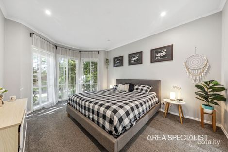 Property photo of 11 Sassafras Close Pakenham VIC 3810