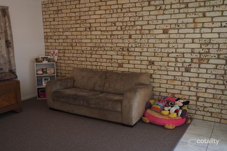 210 Cambridge St, Granville, QLD 4650