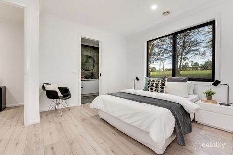 Property photo of 5 Harding Street Mickleham VIC 3064