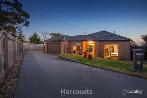 21 Manna Gum Dr, Pakenham, VIC 3810