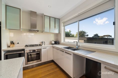 Property photo of 42 Woodlands Grove Frankston VIC 3199
