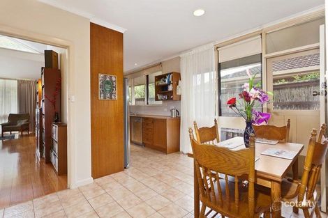 Property photo of 39 Gladesville Drive Bentleigh East VIC 3165