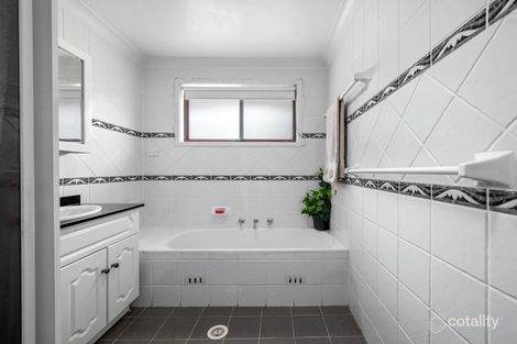 Property photo of 37 Chardonnay Avenue Eschol Park NSW 2558