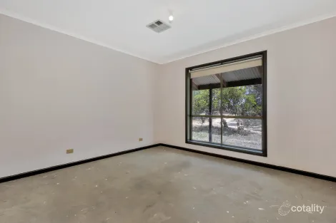 Property photo of 10 Greens Road Lewiston SA 5501