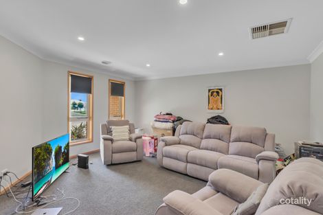 Property photo of 16 Samson Avenue Estella NSW 2650