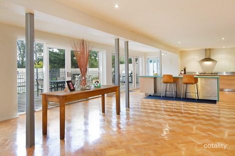 Property photo of 8 Bright Crescent Mount Eliza VIC 3930