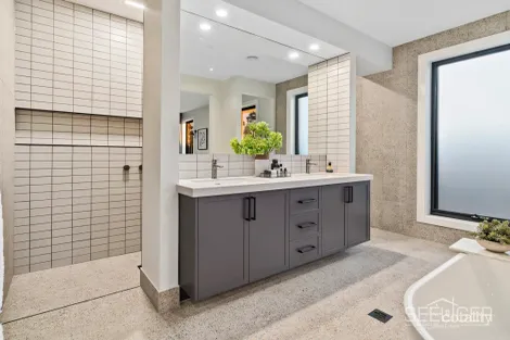 Property photo of 18 Putters Circuit Yarrawonga VIC 3730