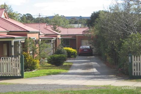 3/168 Oshanassy St, Sunbury, VIC 3429