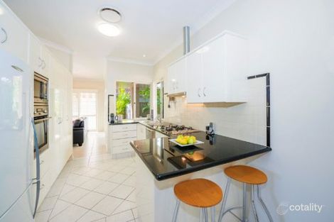 Property photo of 5 Flame Tree Crescent Carindale QLD 4152