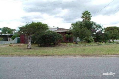 2 Sandalwood St, Maddington, WA 6109