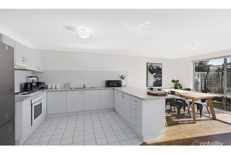 7/27 Aurora Pl, Bateau Bay, NSW 2261