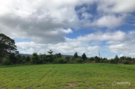 10 Walnut Cl, Yungaburra, QLD 4884