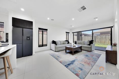 Property photo of 51 Primrose Crescent Mickleham VIC 3064