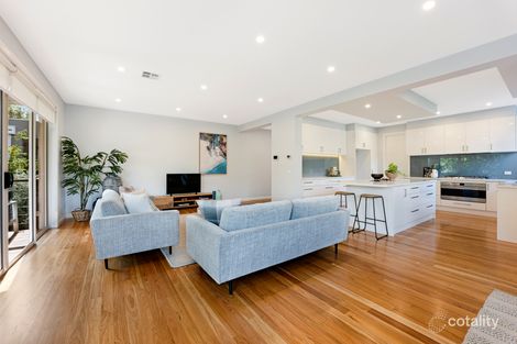 Property photo of 2/2 Doorawarrah Court Mount Waverley VIC 3149