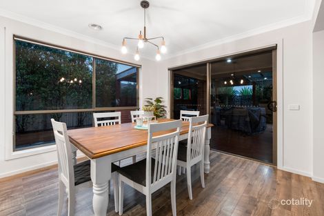 Property photo of 8 Creekview Avenue Pakenham VIC 3810