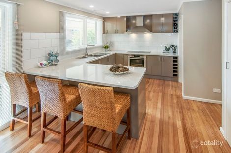 Property photo of 16 Bunarong Drive Frankston VIC 3199