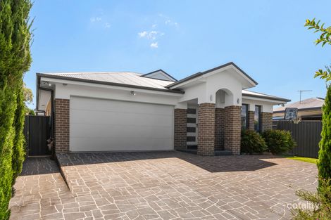 272d Copperfield Dr, Rosemeadow, NSW 2560